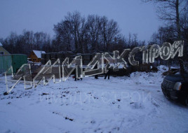 Широкий дом в лесу