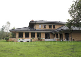 Построили в стиле Райта в г. Стерлитамаке 2009г.