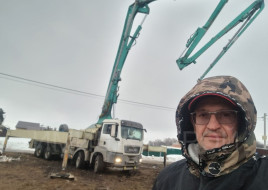 Двухэтажный дом в с верандой в Затоне