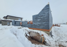 Двухэтажный коттедж из баварского серого кирпича 215 кв.м