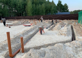 Небыстрое строительство в Акманае дома в один этаж
